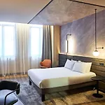 Novotel Centre Cathedrale 4*