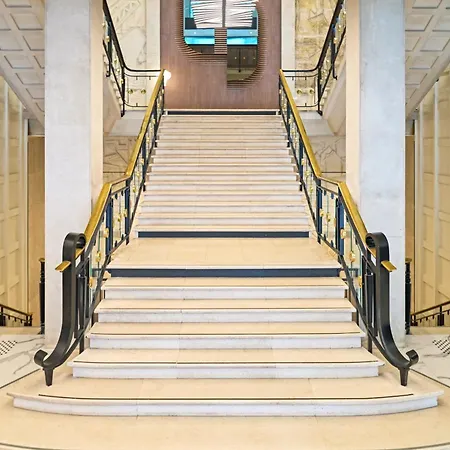 Novotel Centre Cathedrale فندق