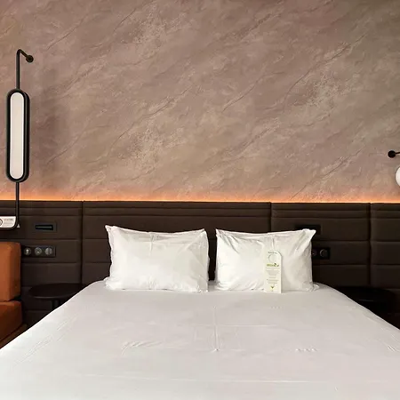 Novotel Centre Cathedrale 4*