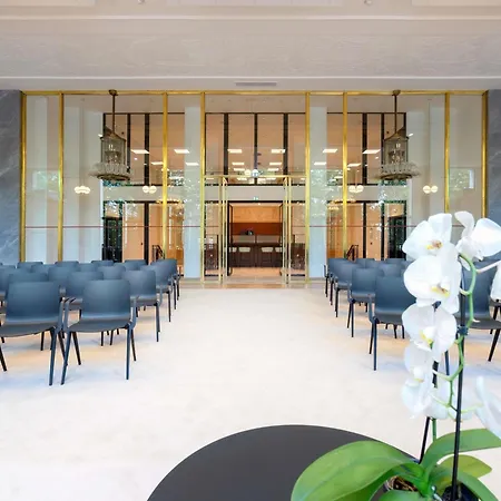 Novotel Centre Cathedrale Hotel