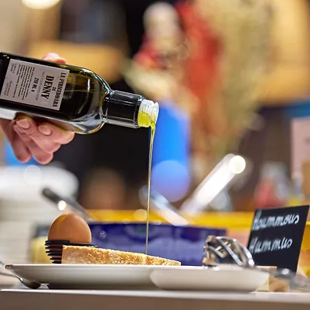 Novotel Centre Cathedrale Hotel