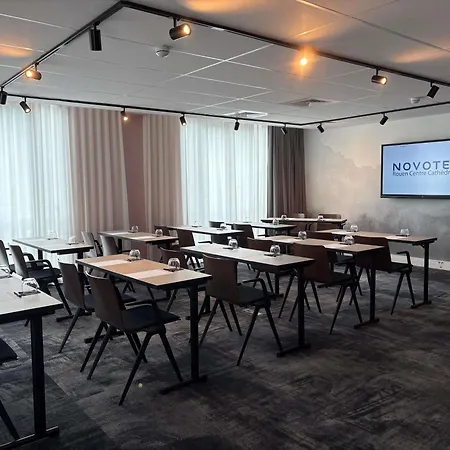 Hotel Novotel Centre Cathedrale 4*