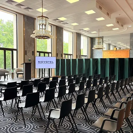 Hotel Novotel Centre Cathedrale 4*