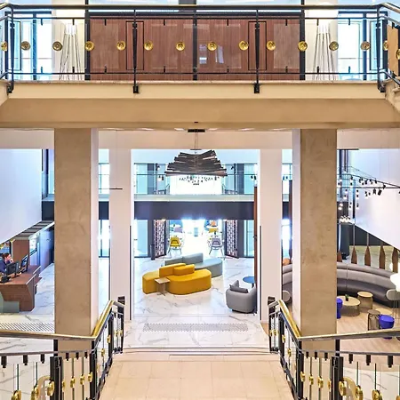 Novotel Centre Cathedrale Hotel 4*