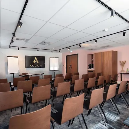 Hotel Novotel Centre Cathedrale 4*