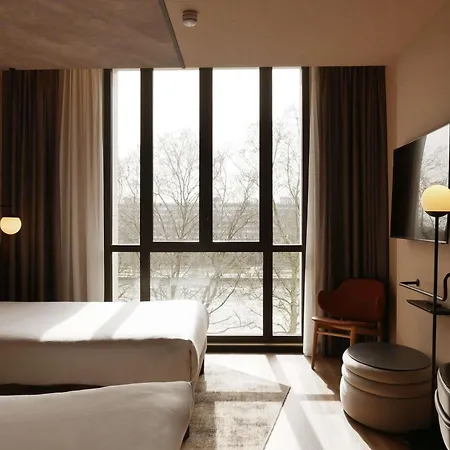 Hotel Novotel Centre Cathedrale 4*