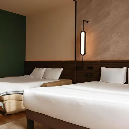 Novotel Centre Cathedrale Отель 4*
