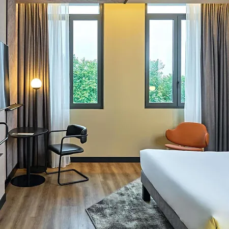 Novotel Centre Cathedrale 4*