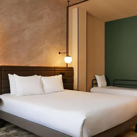 Novotel Centre Cathedrale 4*