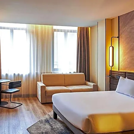 Novotel Centre Cathedrale Готель Руан