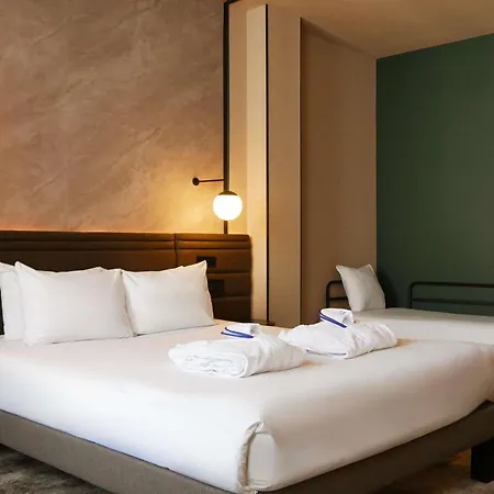 Novotel Centre Cathédrale Hotel 4*