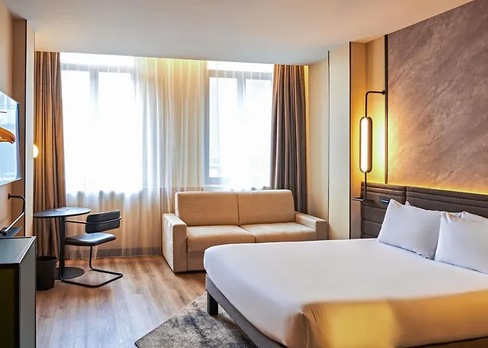 Novotel Centre Cathedrale 4*