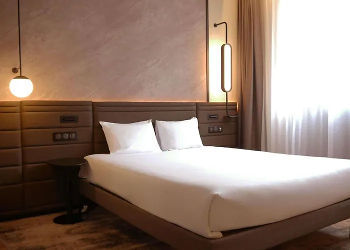 Ξενοδοχείο Novotel Centre Cathedrale 4*