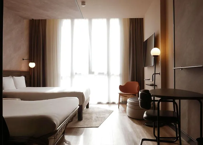 Novotel Centre Cathedrale 4*